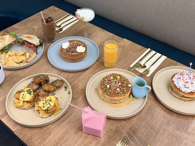Early Birds - A Breakfast Spot food